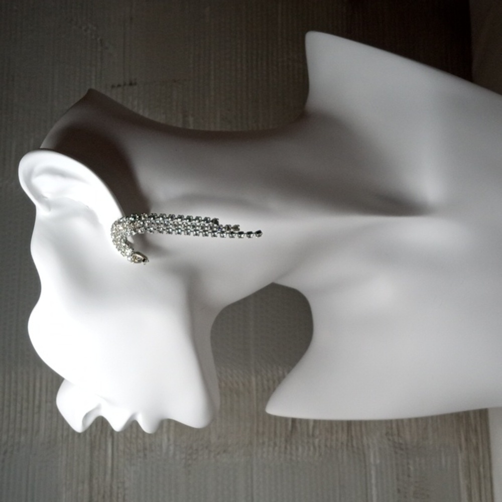 Vintage waterfall tassel rhinestone earrings in silvertone unsigned